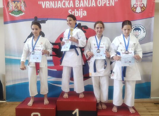 tri medalje za karatiste