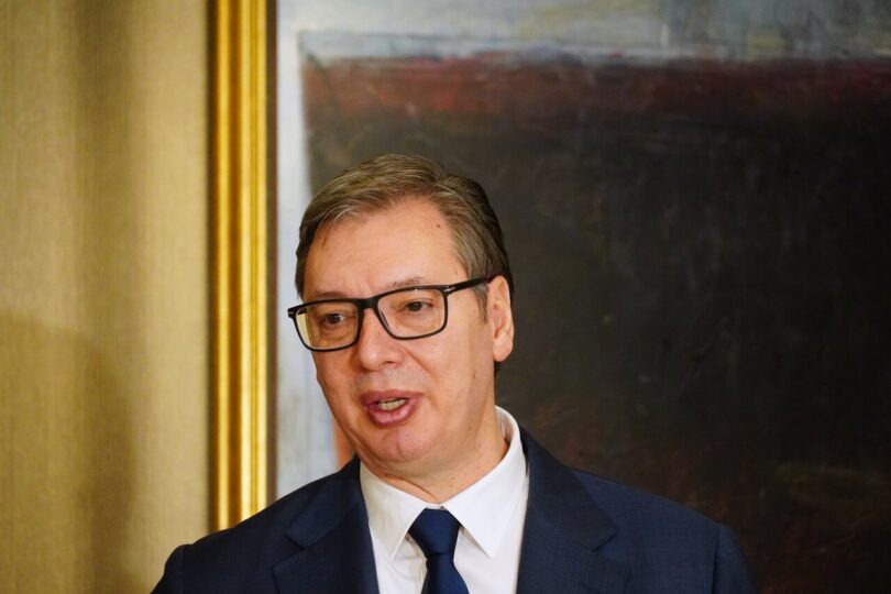 Vučić preuzima zastavu Ekspa