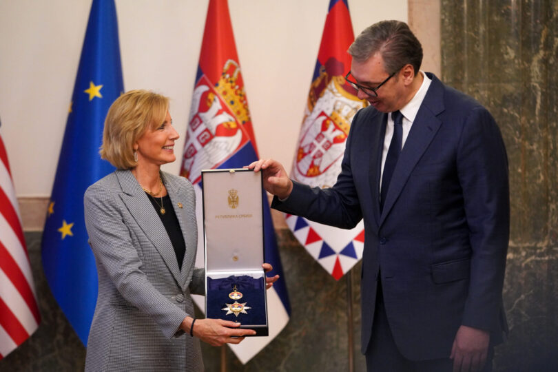 Predsednik Vučić odlikovao Klaudiju Teni