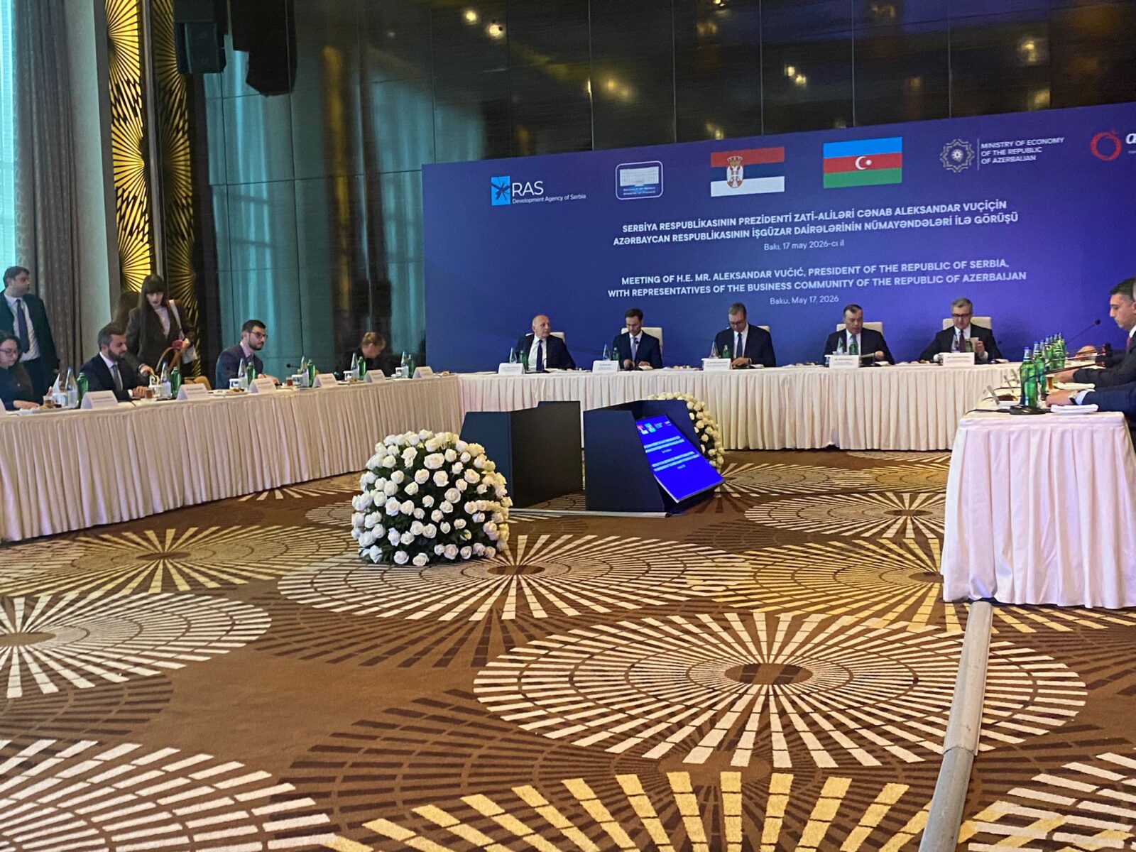 PREDSEDNIK VUČIĆ ZAVRŠIO POSETU AZERBEJDŽANU